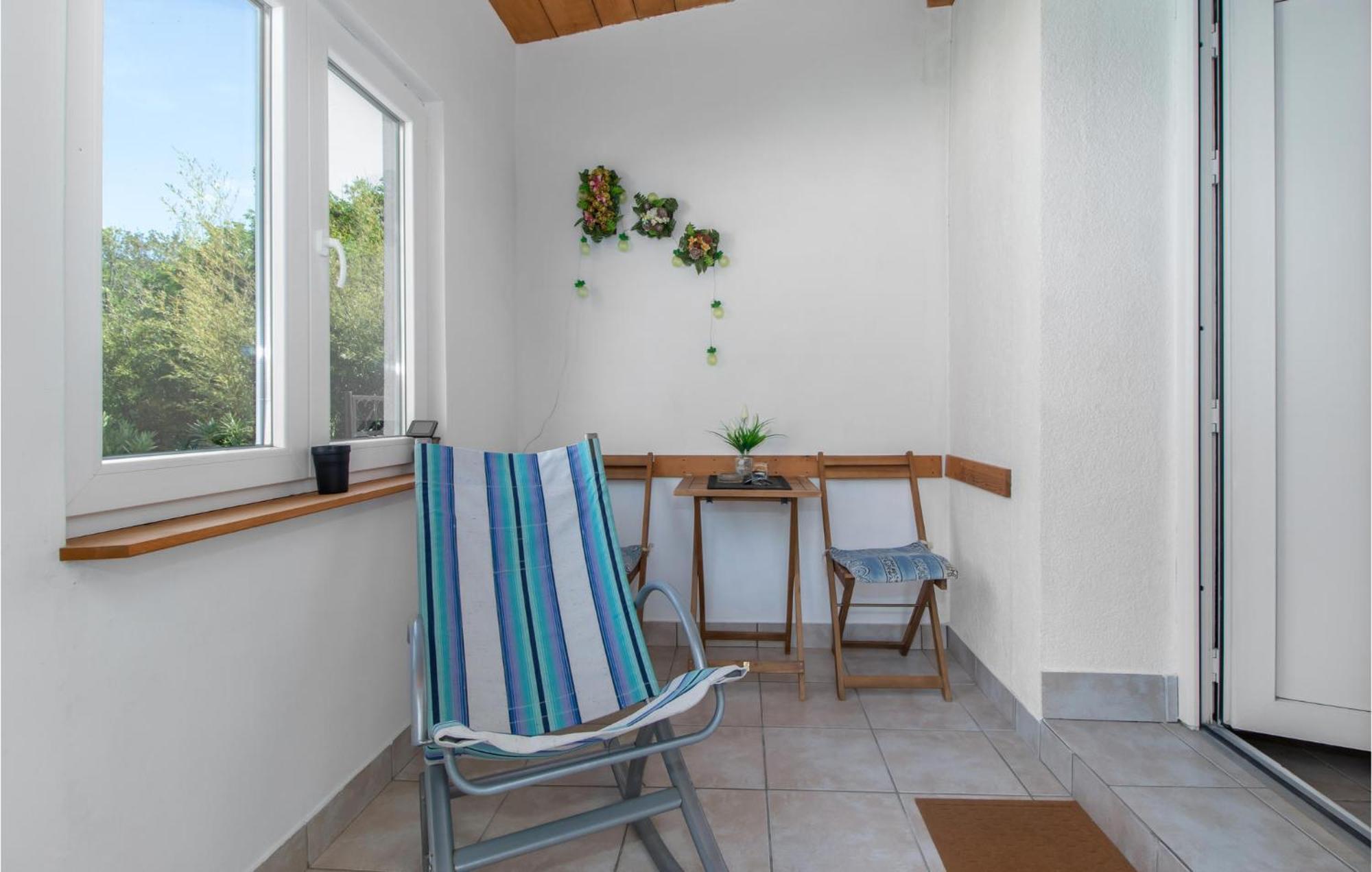 Nice Apartment In Smrika With Kitchen Extérieur photo